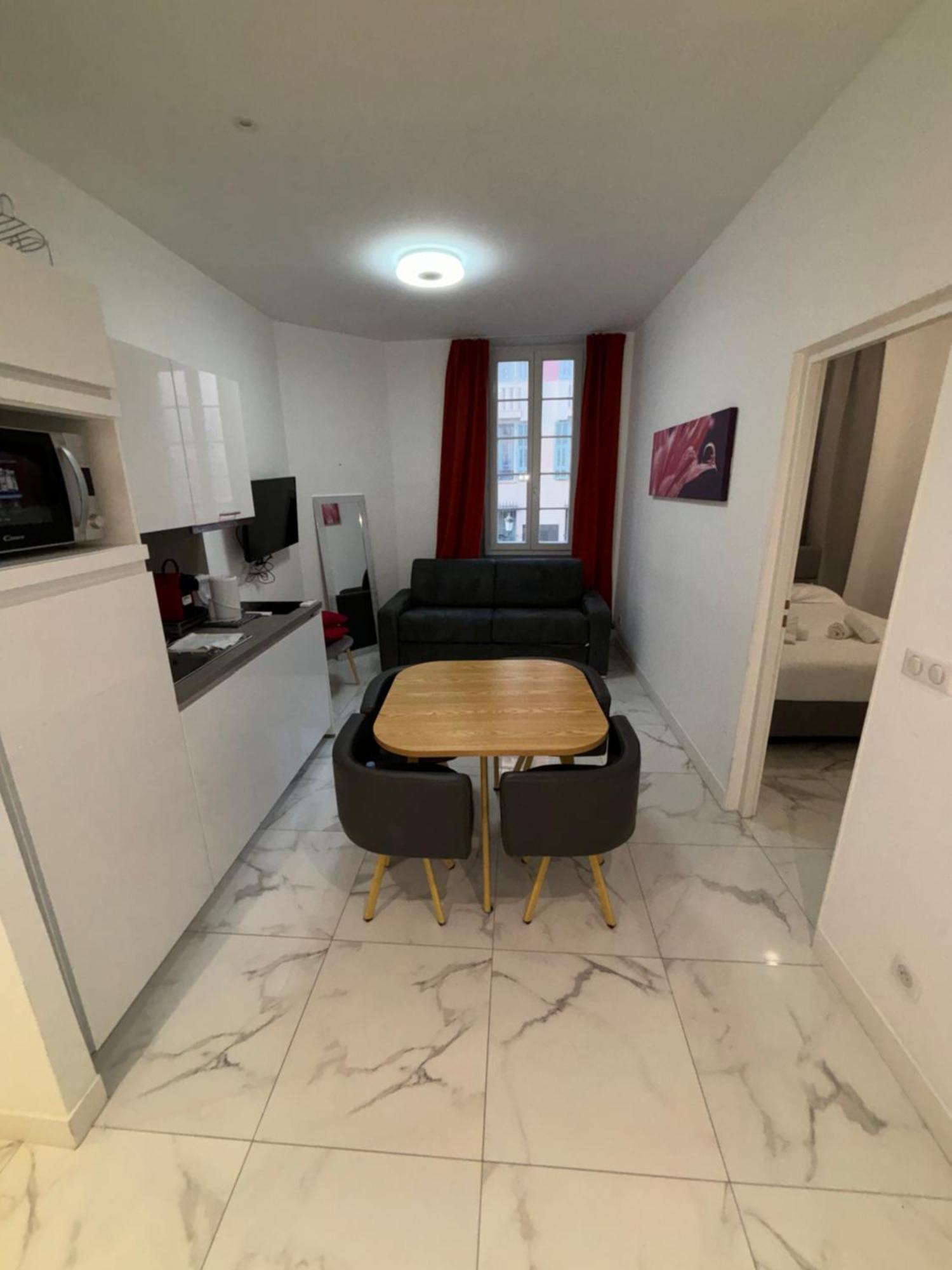 Appartement 4 Couchages Idealement Place Promenade Des Anglais / Cours Saleya Nice Exterior foto