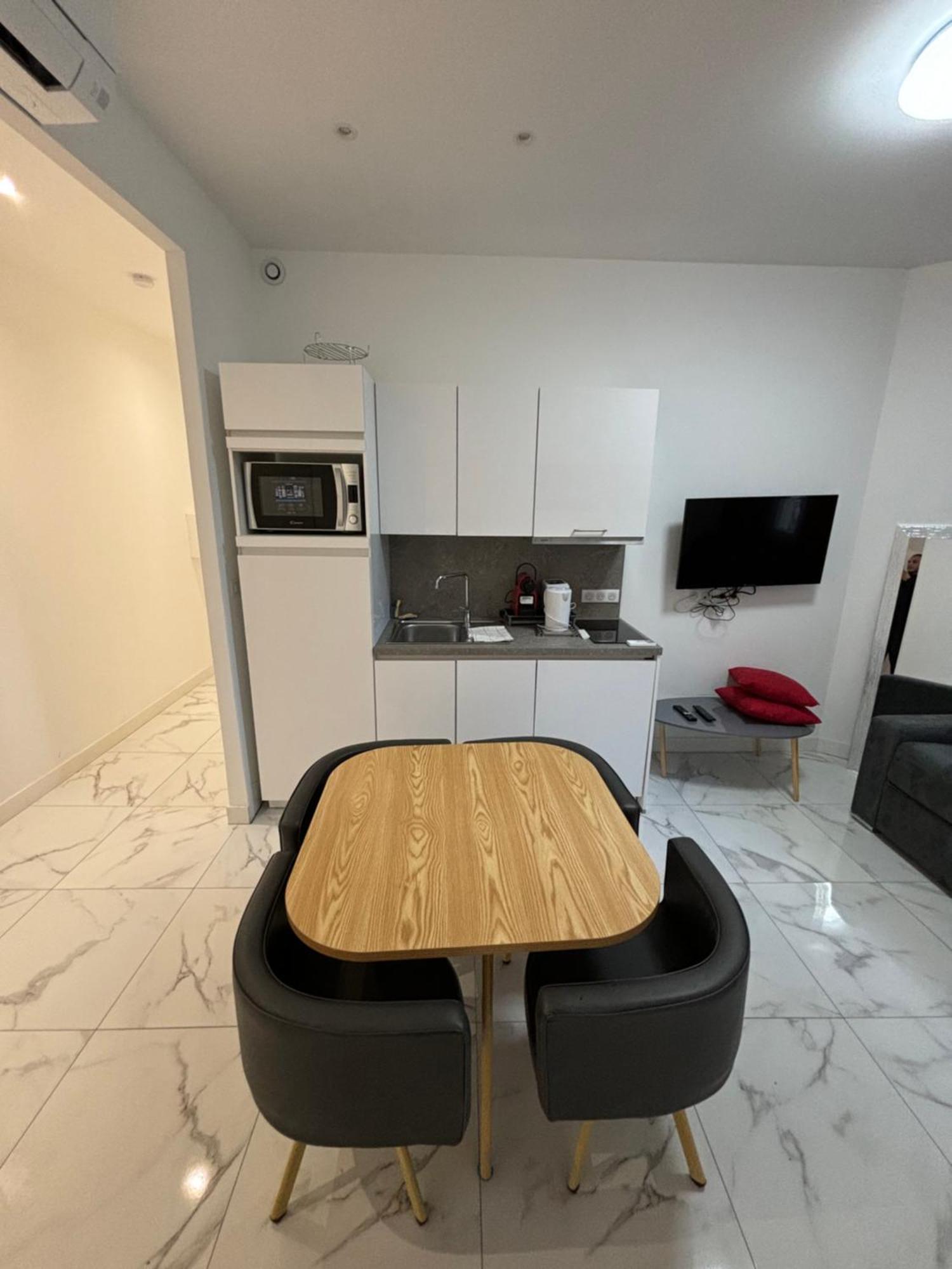 Appartement 4 Couchages Idealement Place Promenade Des Anglais / Cours Saleya Nice Exterior foto